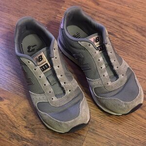 New Balance Classic Gray Sneakers